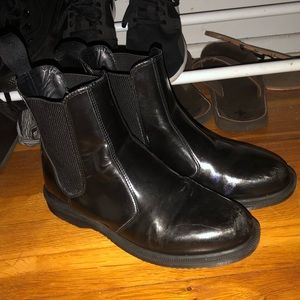 Doc / Dr Martens Flora Black/Silver Chelsea